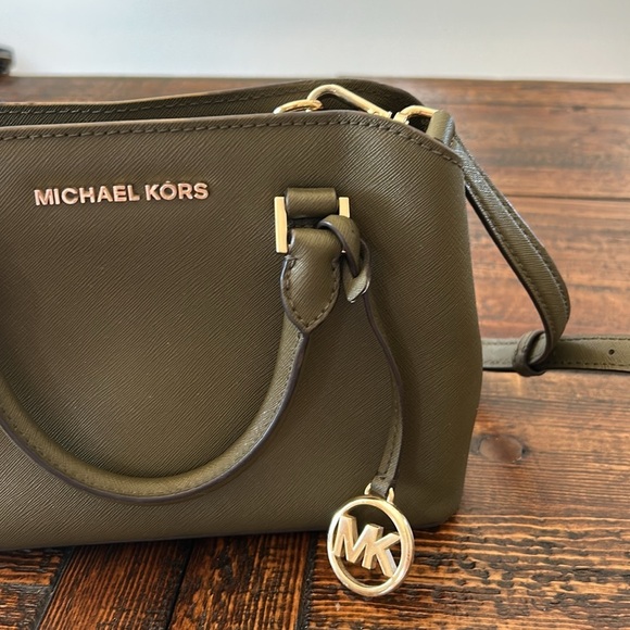 Michael Kors Olive Green Satchel with Gold Hardware - Picture 12 of 14